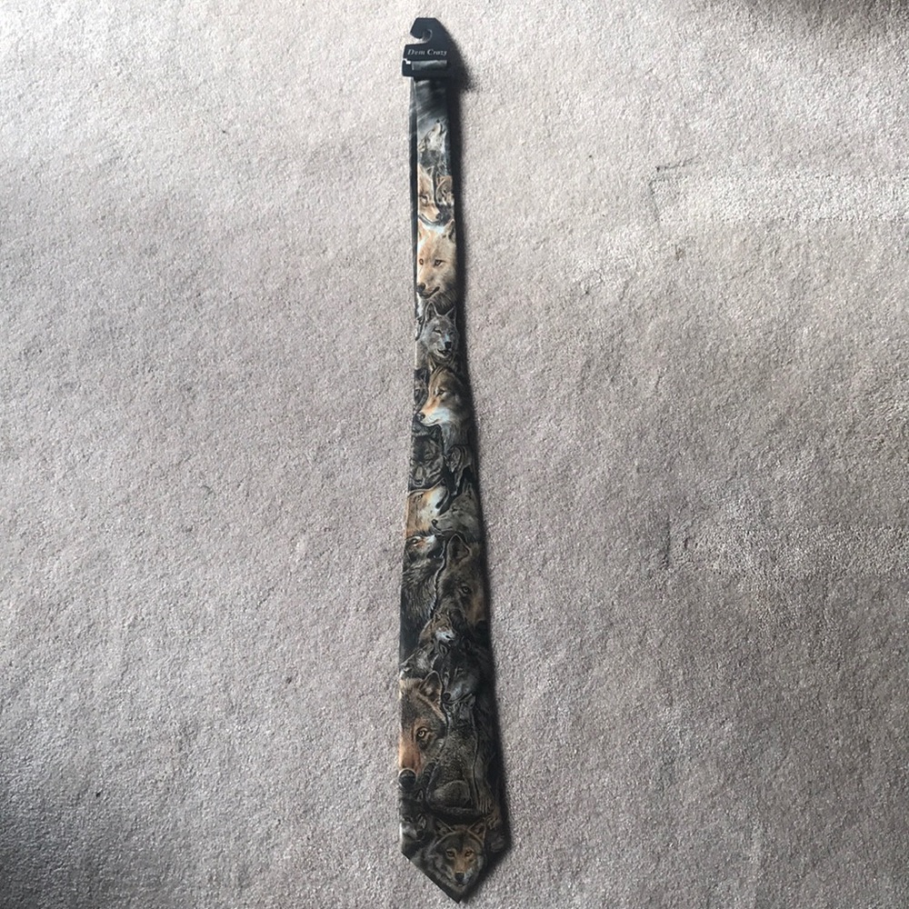3/$20 🌟 Wolf tie
